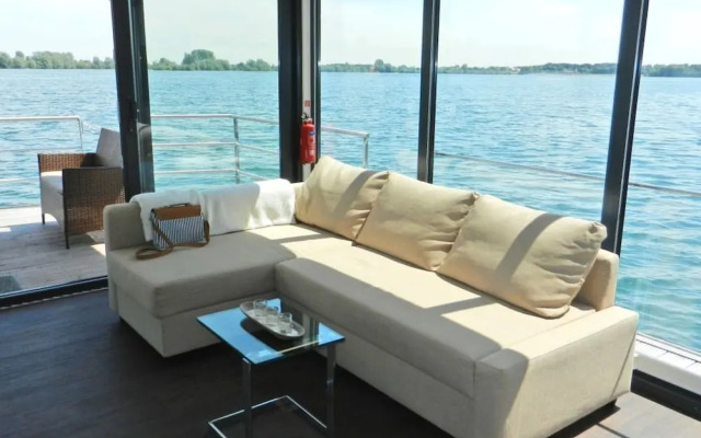 Hausboot am Xantener Nordsee