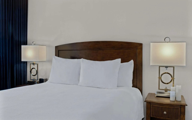 Suites At Fishermans Wharf