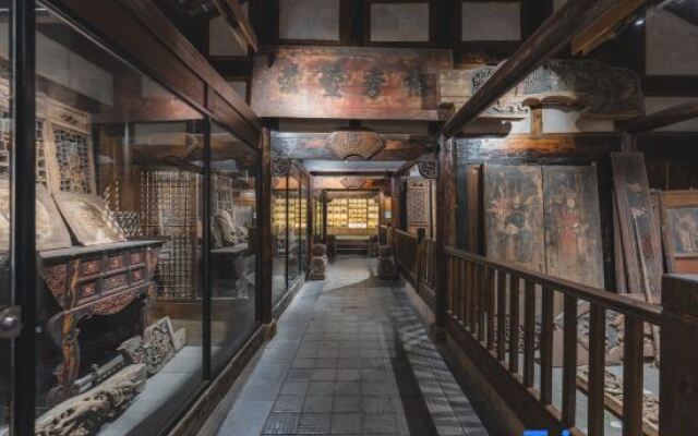 Qujia Courtyard Guesthouse