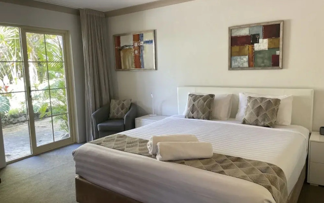 Oasis Inn Ulladulla - Guest 18 Years and Older