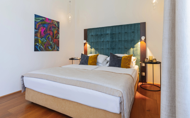 HiLight Suites Hotel