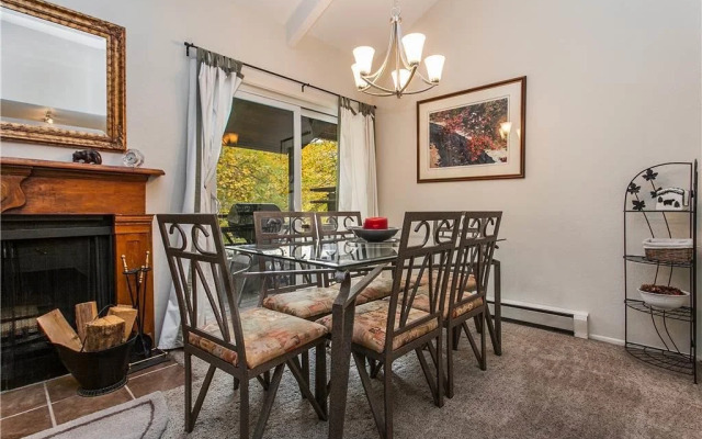 Seasons Four by Snowmass Vacations