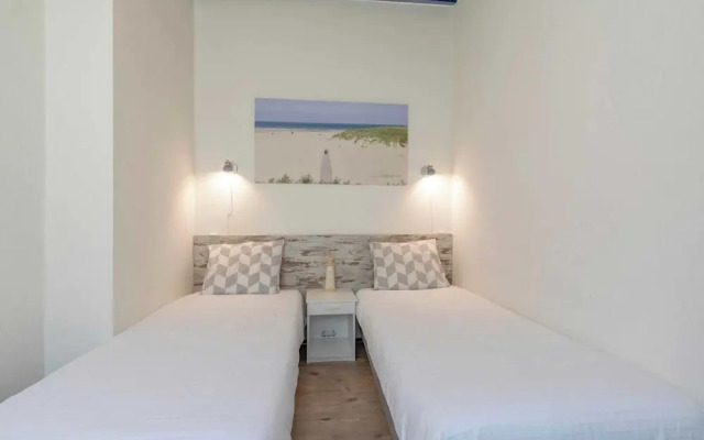 Beach Lodge in Callantsoog Near Dunes