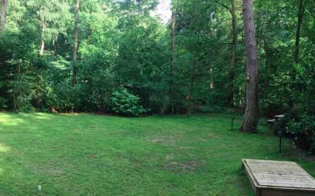 Secluded Bungalow in Laag-soeren With Garden