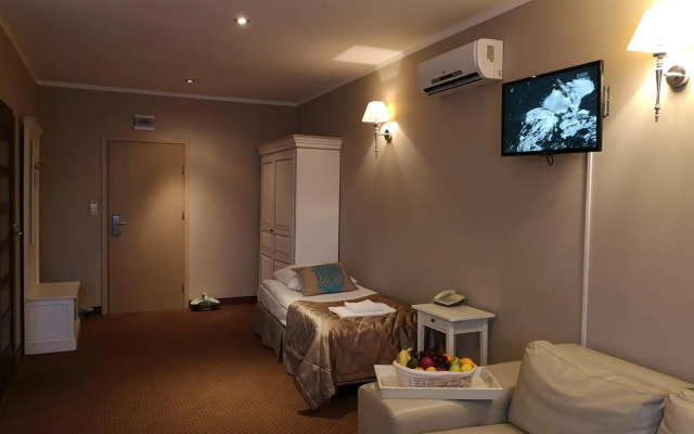 Riviera Resort Modlin Airport