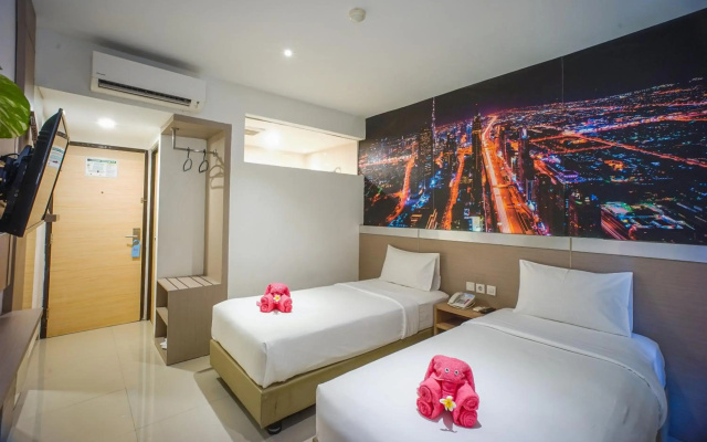 Triizz Hotel Semarang by Royal Singosari (Formerly Faustine Semarang)