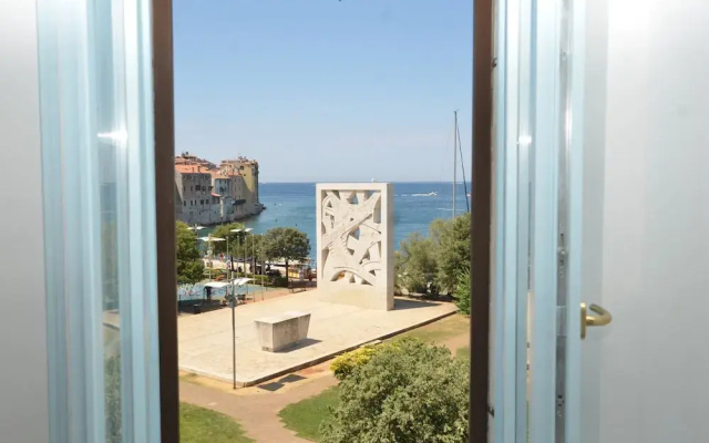Sunny Rovinj Apartment With Sea View
