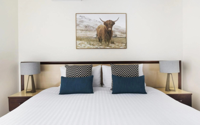 Mantra One Sandy Bay Road – Guest Rooms – Hobart