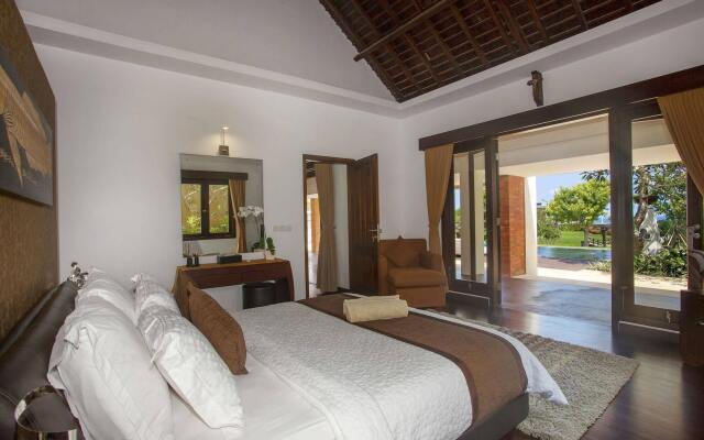 The Sanctus Villa