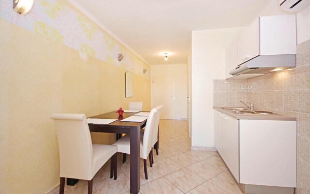 Awesome Home in Baska Voda With Wifi and 2 Bedrooms