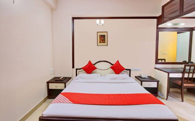 OYO 11390 Vaibhav Residency