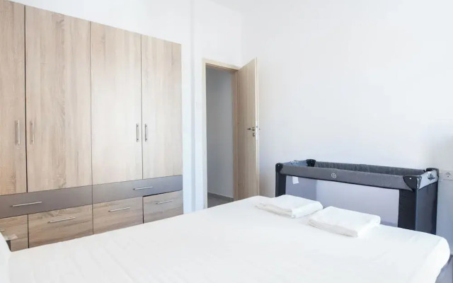 Stylish 1 Bd Apt w Balcony in Petralona