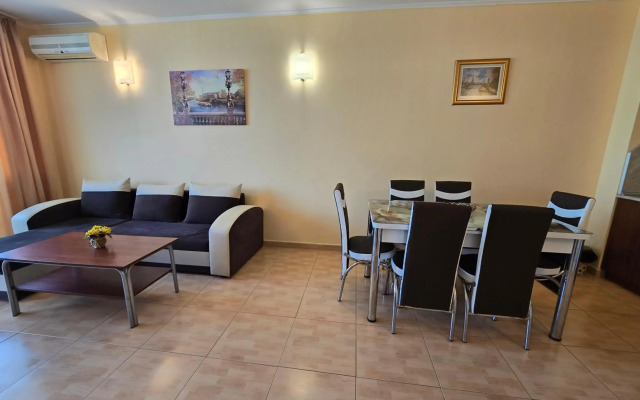 Central Plaza Studio