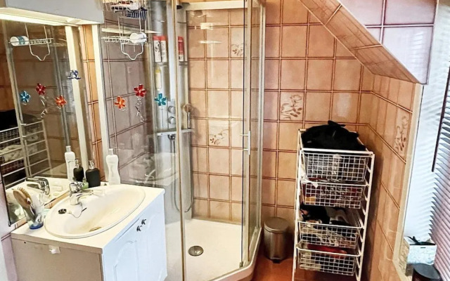 8 Person Holiday Home in Maloy-by Traum