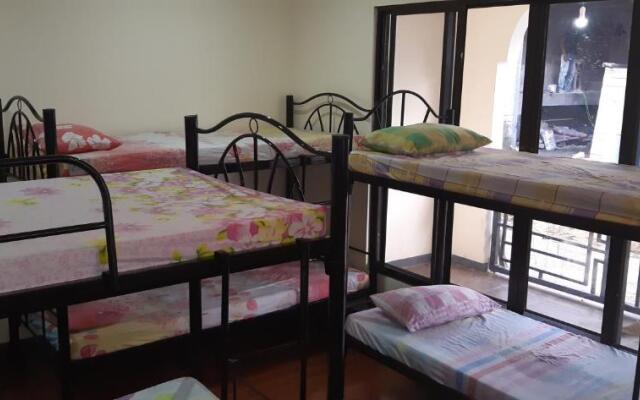 Screaming Gecko Hostel Air-Con