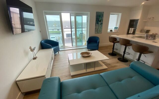 Stunning Cliff Edge Apartment in Newquay