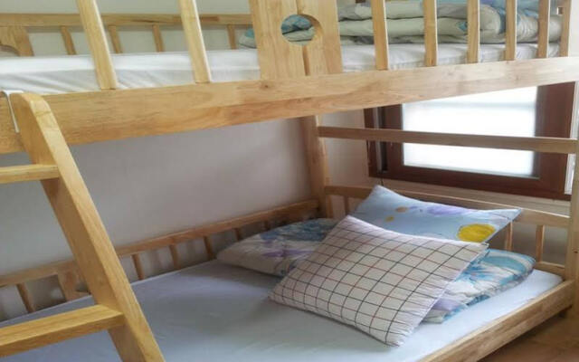 Queenville Guesthouse COEX Female Only Gangnam