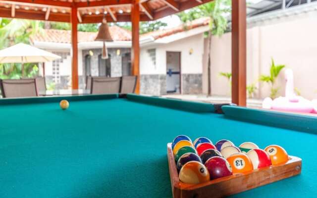 Elegant House 3-bed/2-bath With Large BBQ Patio