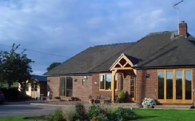 Quixhill - Denstone - Dove Meadow B & B