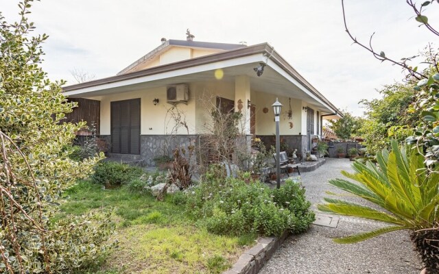 Luxurious Holiday Home in Napoli With Swimming Pool