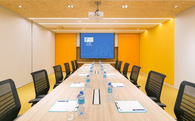 Holiday Inn Express Taichung Fengchia