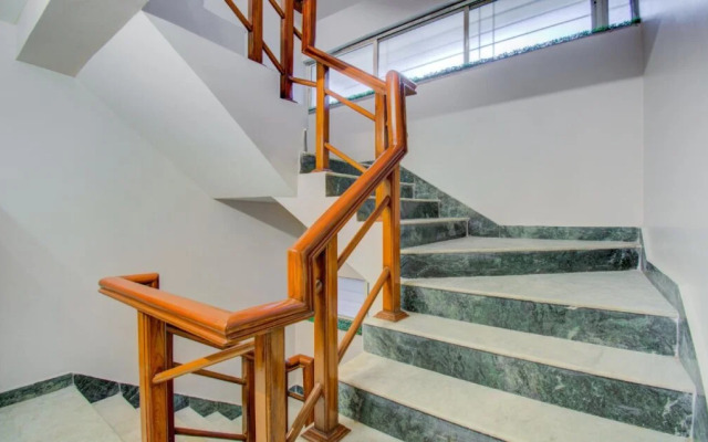 RG Suits & Apartment by OYO Rooms