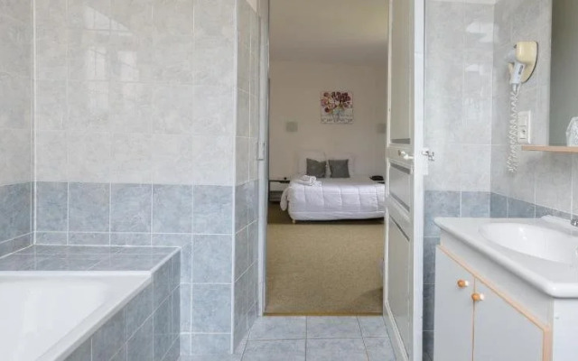 Logis Hôtel Pedussaut