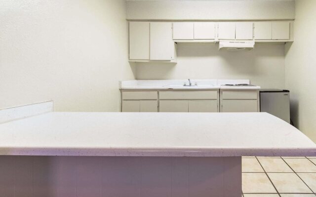 Knights Inn Fort Worth