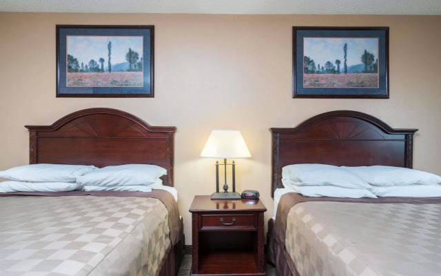 Howard Johnson Inn West Fargo