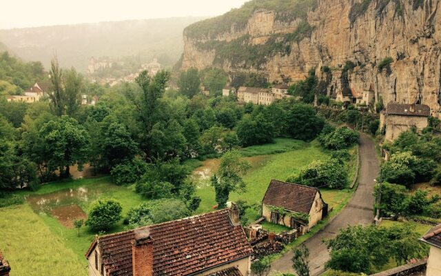 Un jardin dans la falaise