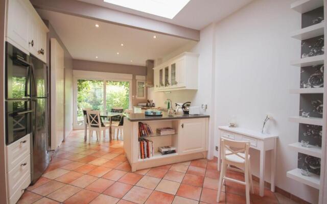 Beautiful 1900 house full equipped 4bdrm garden!