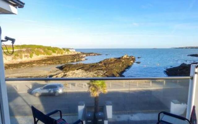 Glan Y Mor
