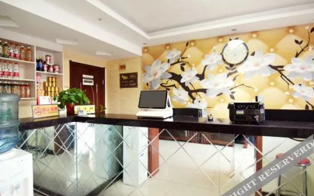 OYO xining shaoying business hotel
