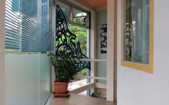 Alon Travelers Lodge