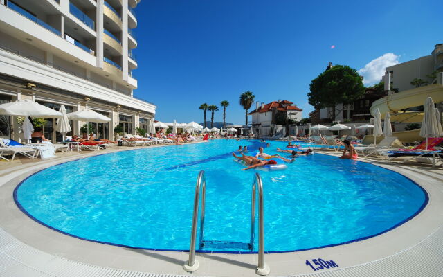 Golden Rock Beach Hotel - All Inclusive