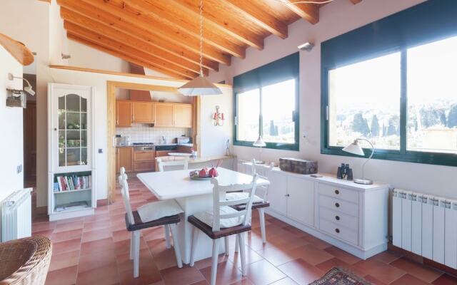 Cozily Furnished Holiday Home in Catalonia With Barbecue