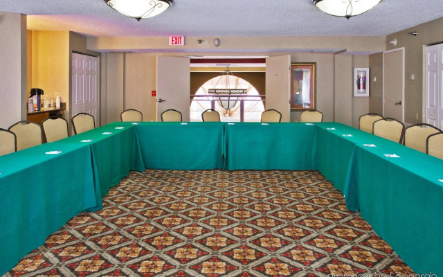 Holiday Inn Express & Suites Bradenton West by IHG