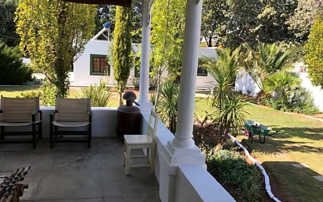 Karoo Ouberg Guest Lodge