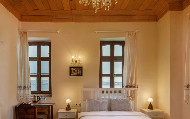 Lavantalı Konak Taş Ev