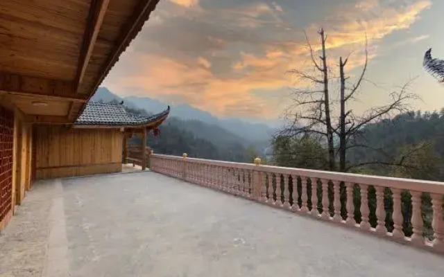 Laoyashan Homestay (Zhangjiajie National Forest Park Branch)