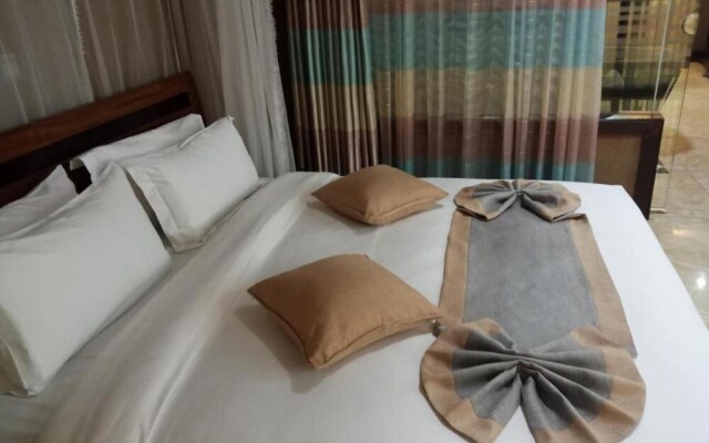 Hera Hotel