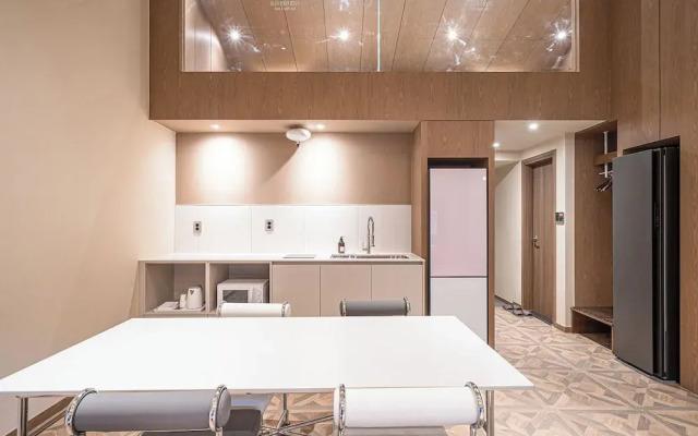 Hound Hotel Daegu Seongseo