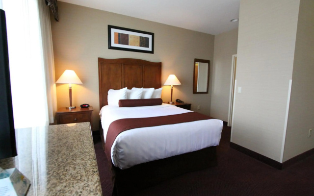 Best Western Plus Hannaford Inn & Suites