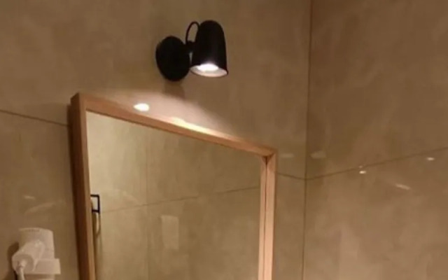 İym Hotels