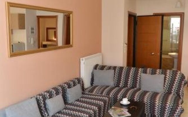 Midia Suites