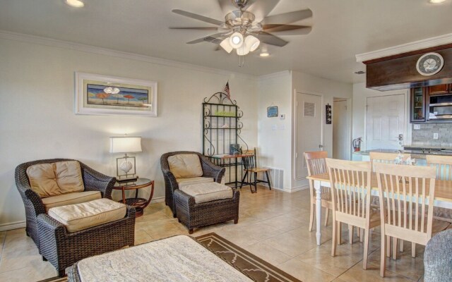 Buena Vista 3 Bedroom Condo by RedAwning