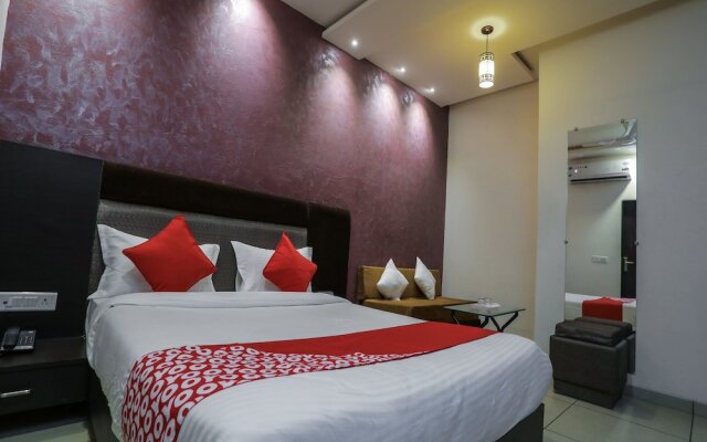 OYO 16543 Hotel Madhuban