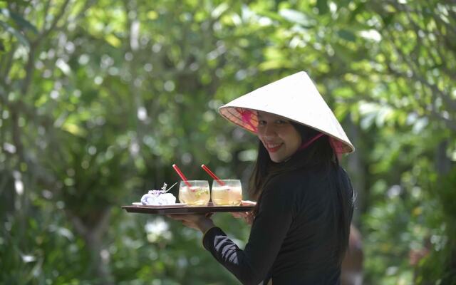 Villa Hoa Su Frangipani Village Resort