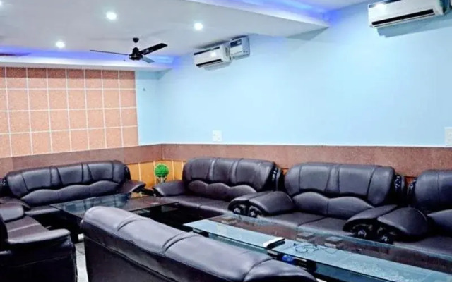 Thind Hotel