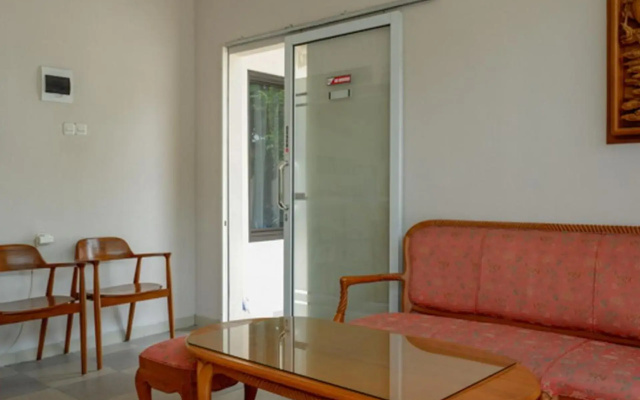 RedDoorz @ Jalan Majapahit Semarang